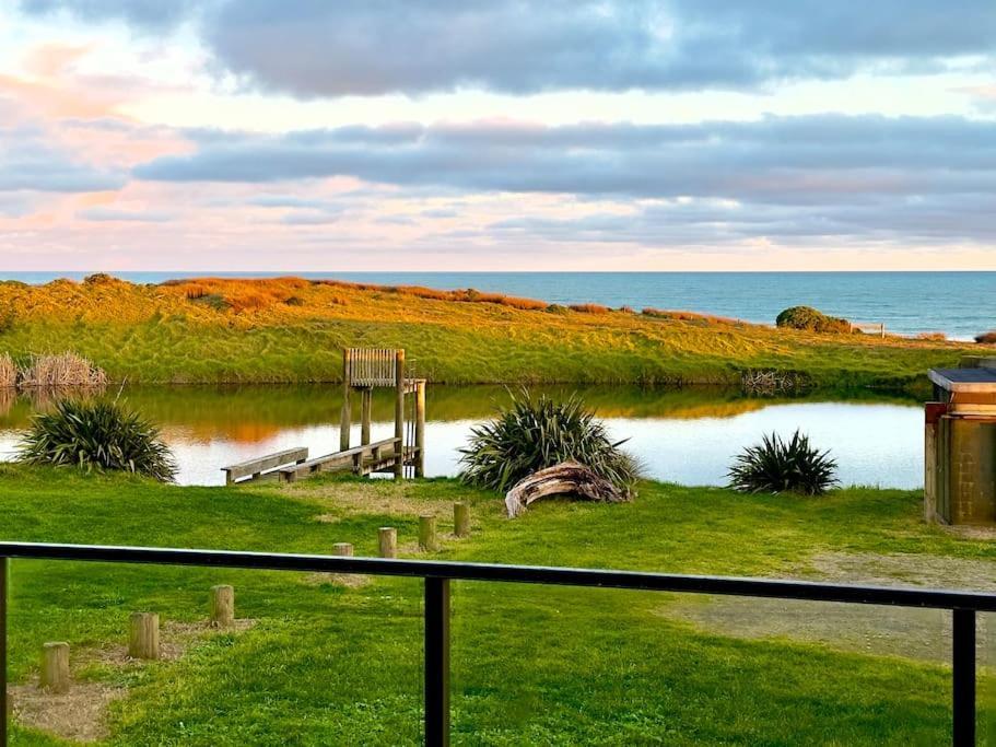 Luxury Absolute Ocean View Lodge Waverley Exterior photo